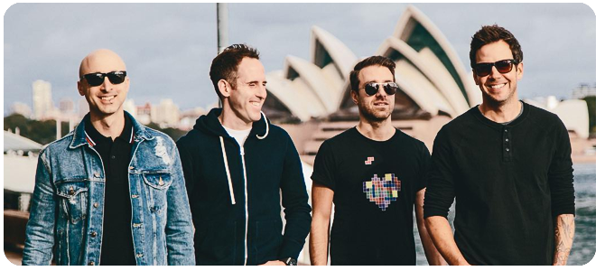 Dvě nová videa rekapitulující australské turné Simple Plan