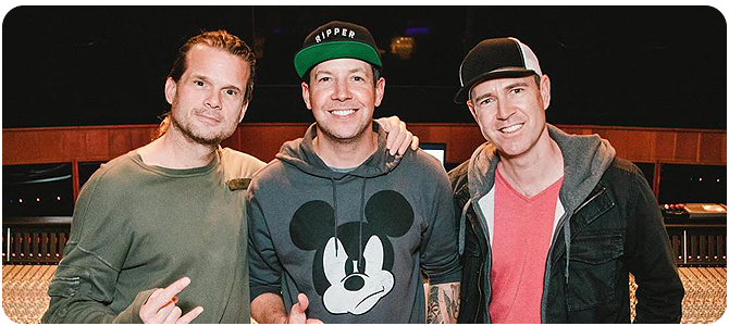 Nové album Simple Plan budou společně produkovat Pierre Bouvier, Brian Howes a JVP