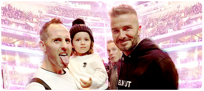 FOTO: Chuck, London a David Beckham v aréně Staples Center