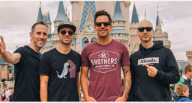 Simple Plan finally return to Disney World: Pierre shares the stage with his daughter