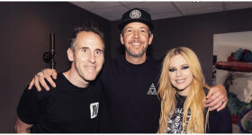 Avril Lavigne performed ‘Addicted’ with Pierre Bouvier on stage at Hurricane Festival